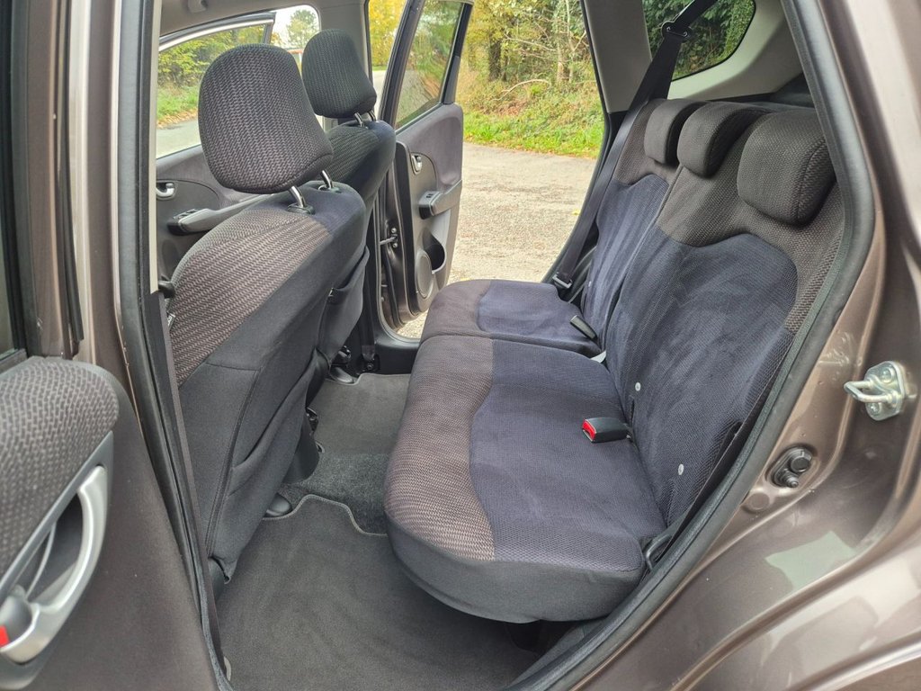 Used Honda Jazz 2013 for sale - 76546733: Photo 13