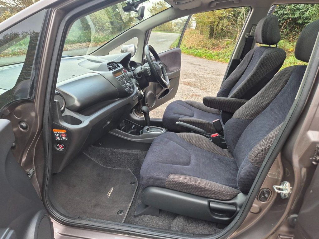 Used Honda Jazz 2013 for sale - 76546733: Photo 14