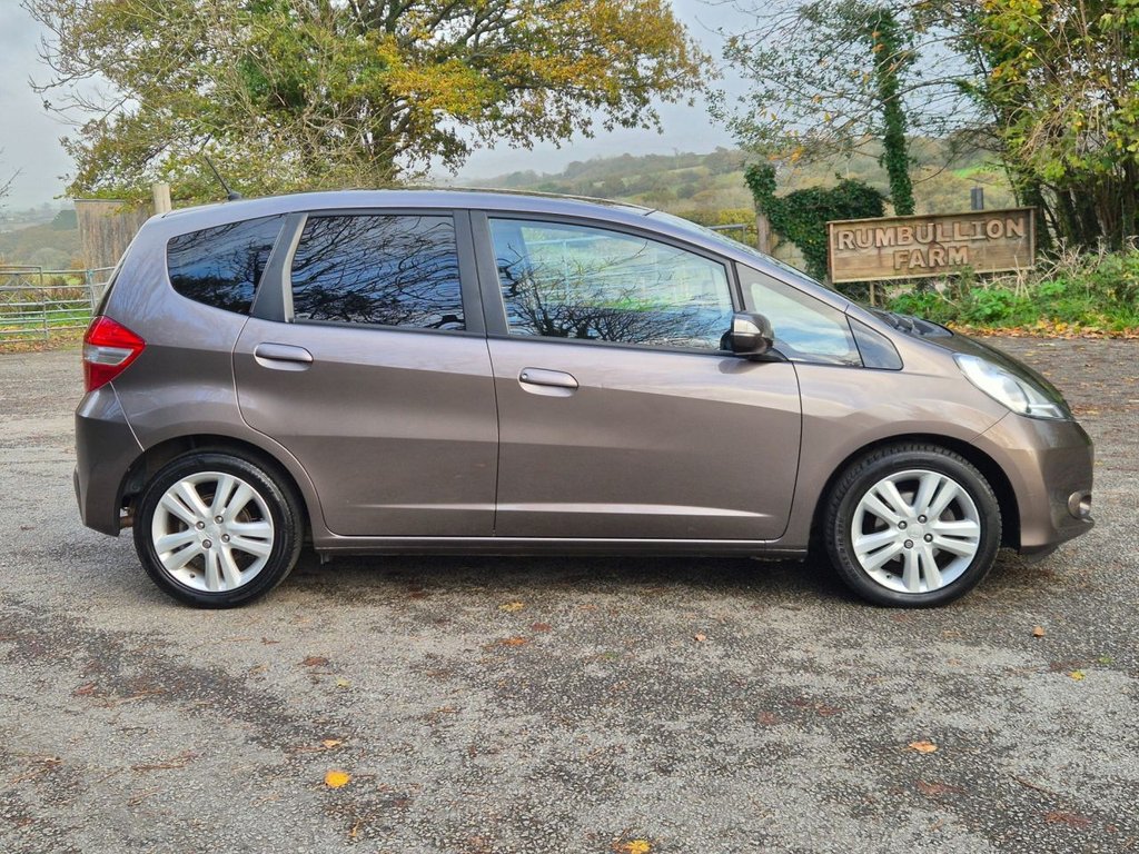 Used Honda Jazz 2013 for sale - 76546733: Photo 6