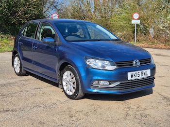 Used Volkswagen Polo 2015 for sale - 77748960: Photo