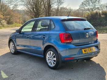 Used Volkswagen Polo 2015 for sale - 77748960: Photo