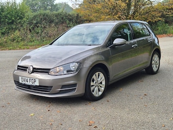 Used Volkswagen Golf 2014 for sale - 76132475: Photo 2