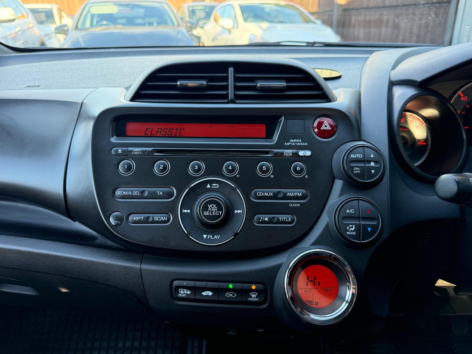 Used Honda Jazz 2012 for sale - 76913424: Photo 27