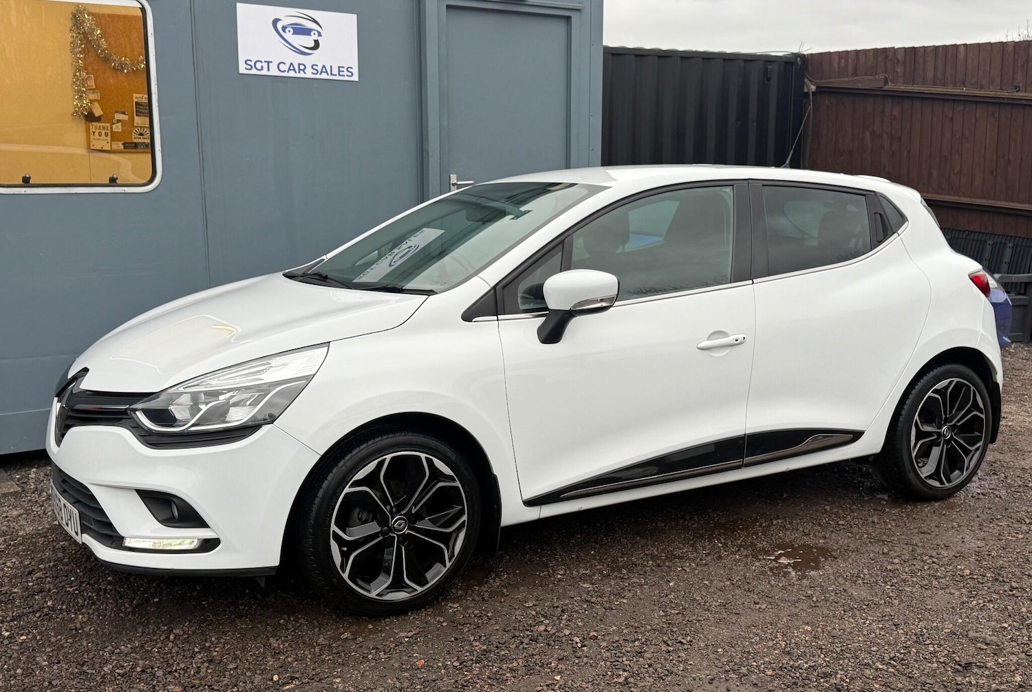 Used Renault Clio 2018 for sale - 76942598: Photo 11
