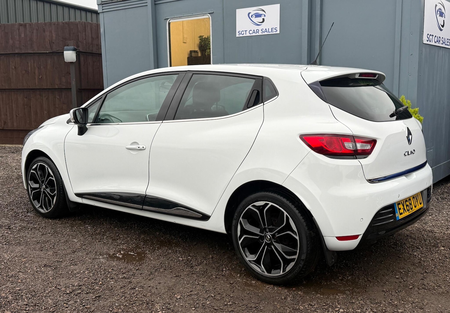 Used Renault Clio 2018 for sale - 76942598: Photo 13