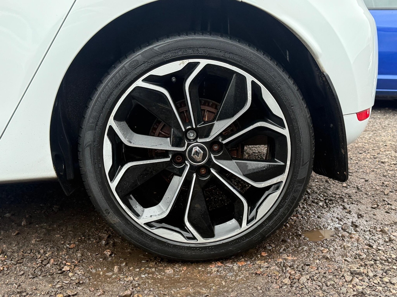 Used Renault Clio 2018 for sale - 76942598: Photo 17