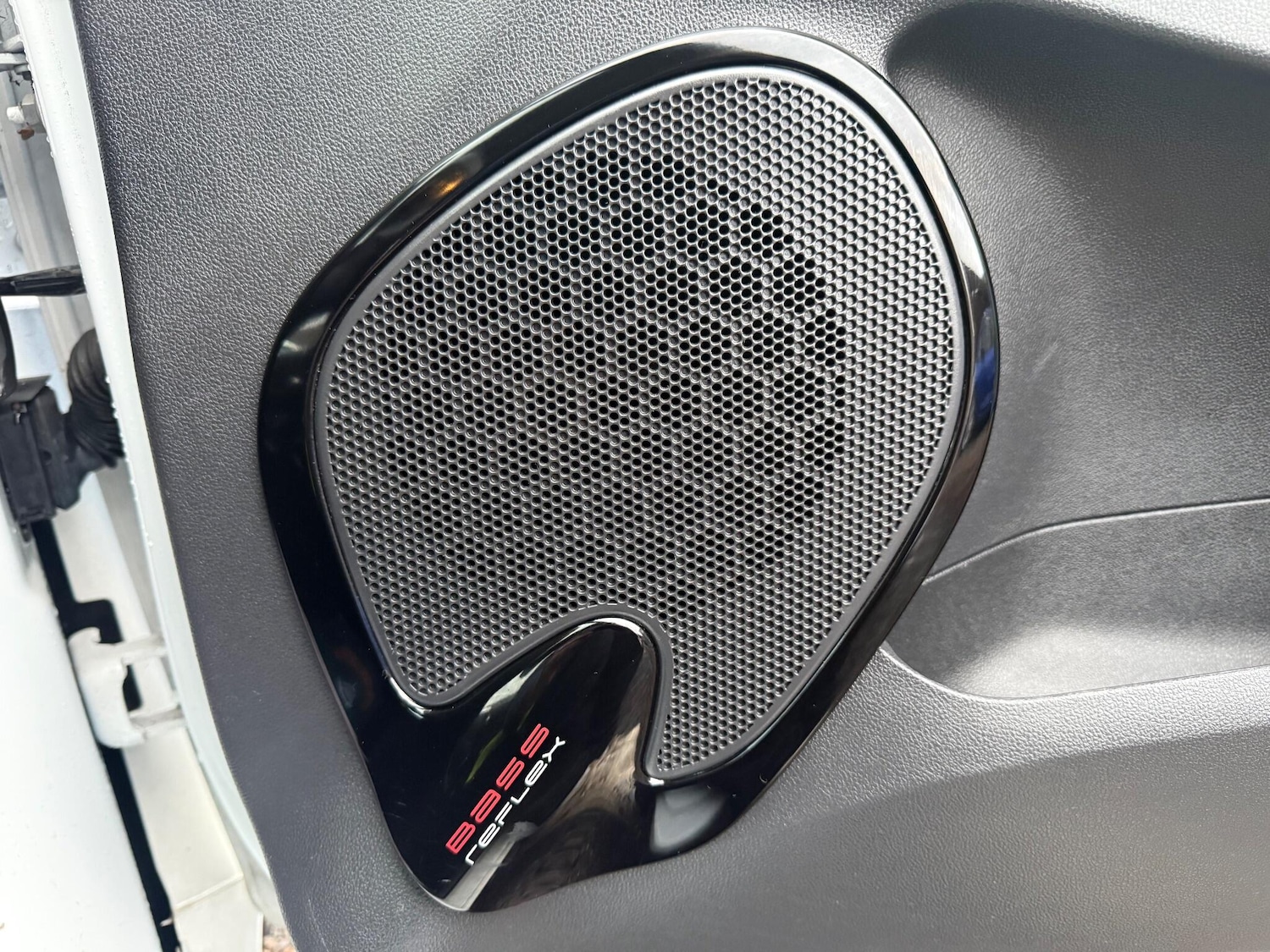 Used Renault Clio 2018 for sale - 76942598: Photo 25