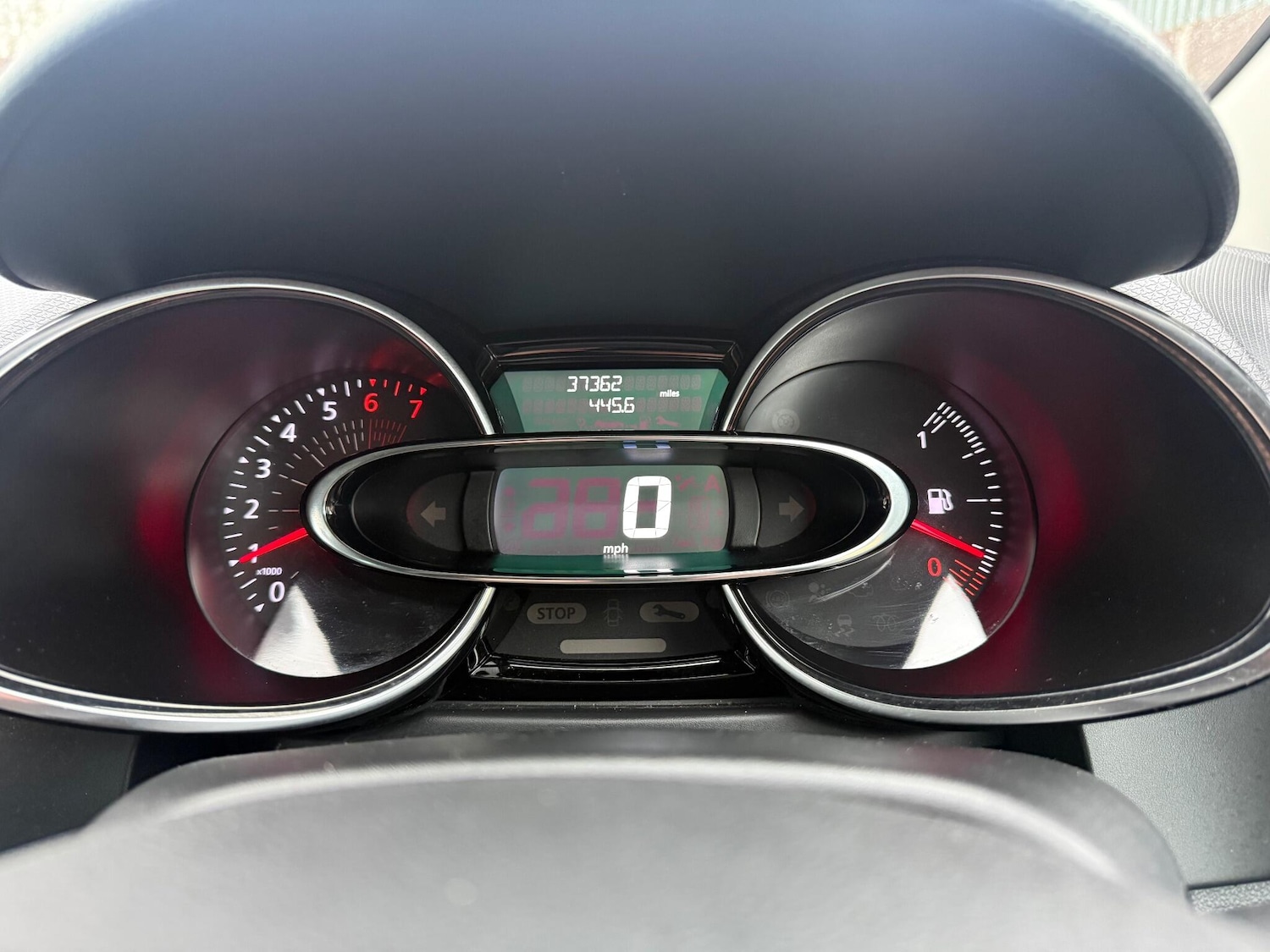 Used Renault Clio 2018 for sale - 76942598: Photo 26