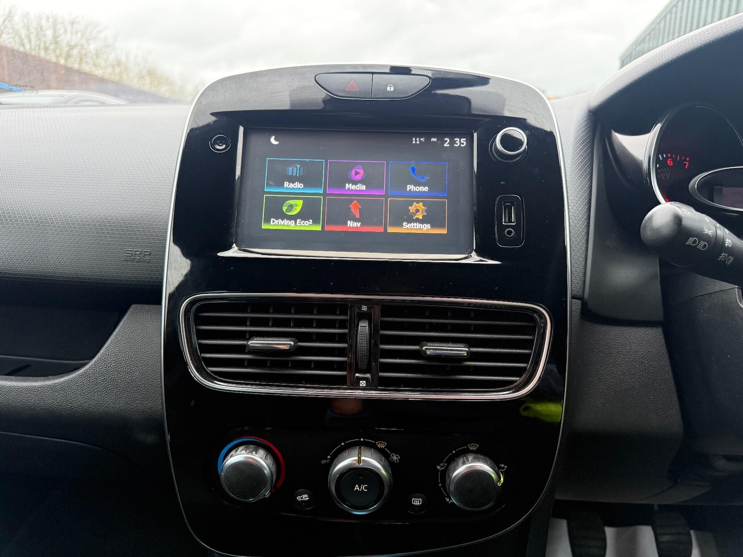 Used Renault Clio 2018 for sale - 76942598: Photo 27