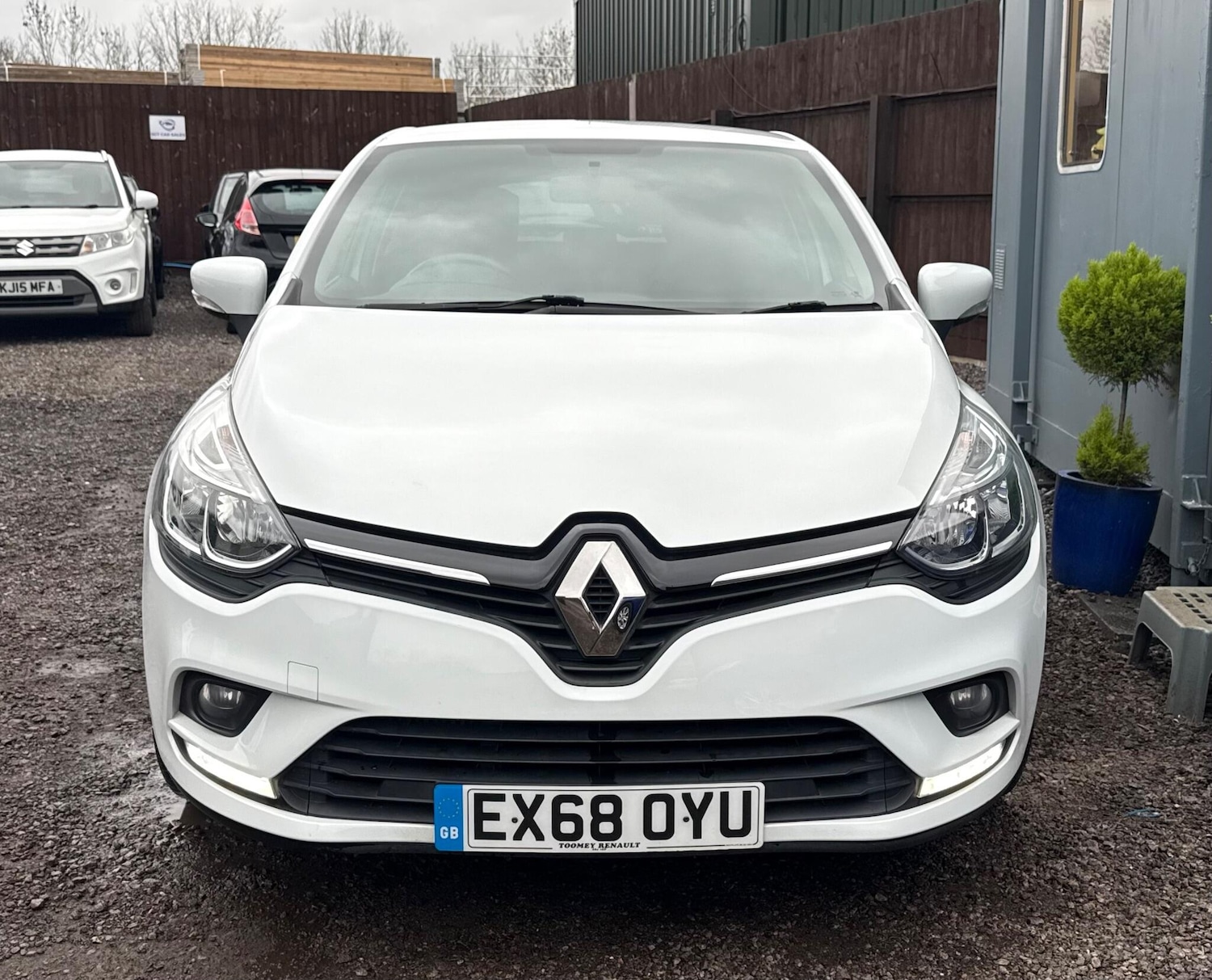 Used Renault Clio 2018 for sale - 76942598: Photo 3