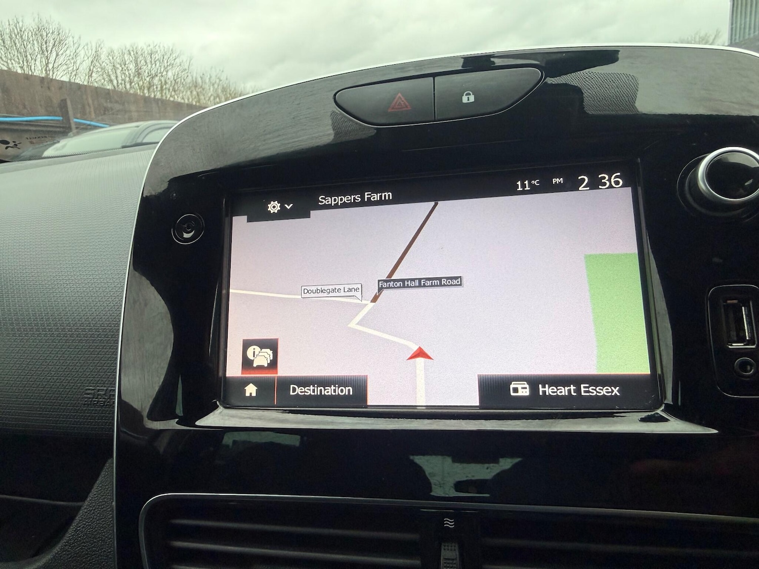 Used Renault Clio 2018 for sale - 76942598: Photo 31