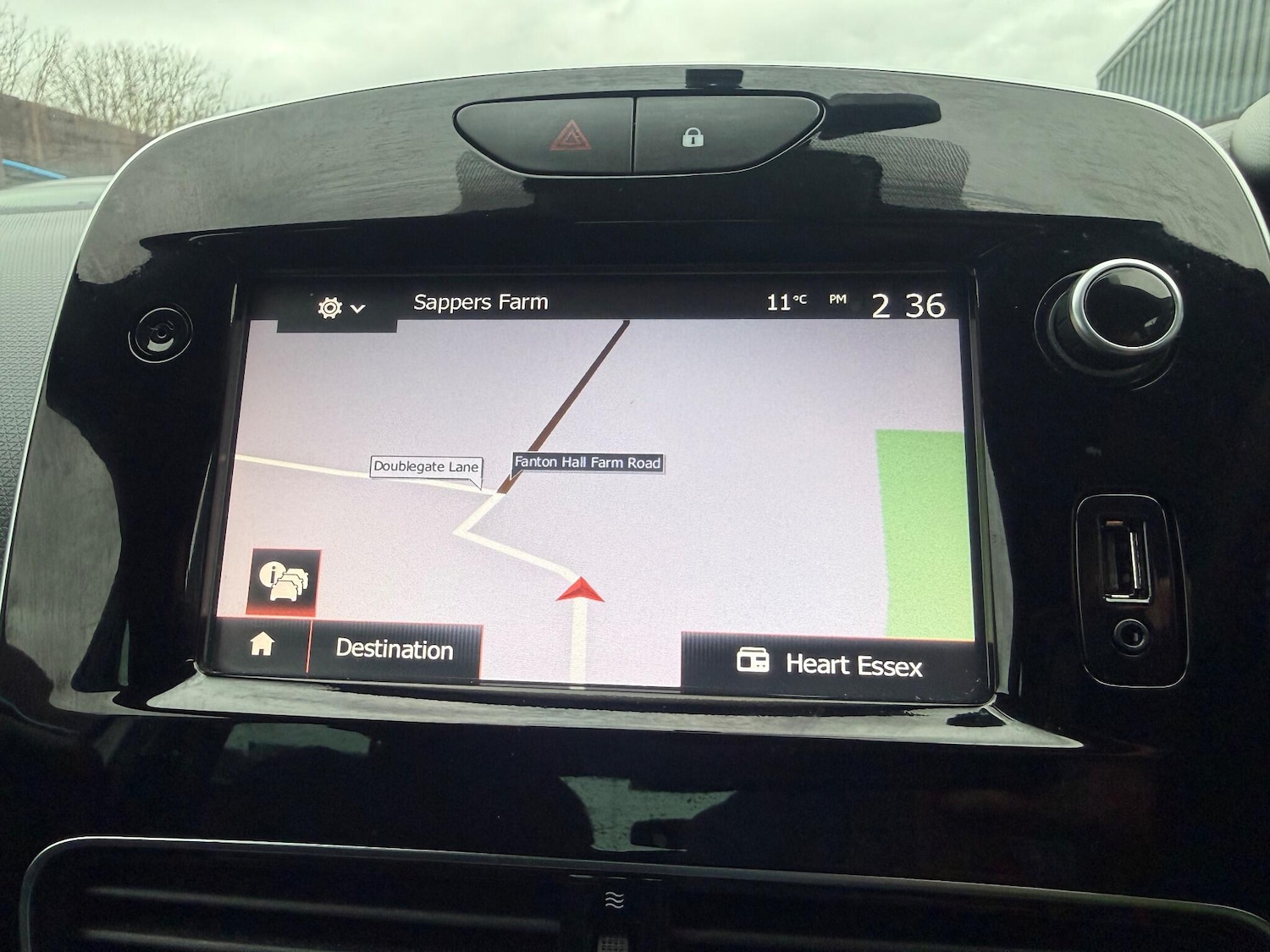 Used Renault Clio 2018 for sale - 76942598: Photo 32