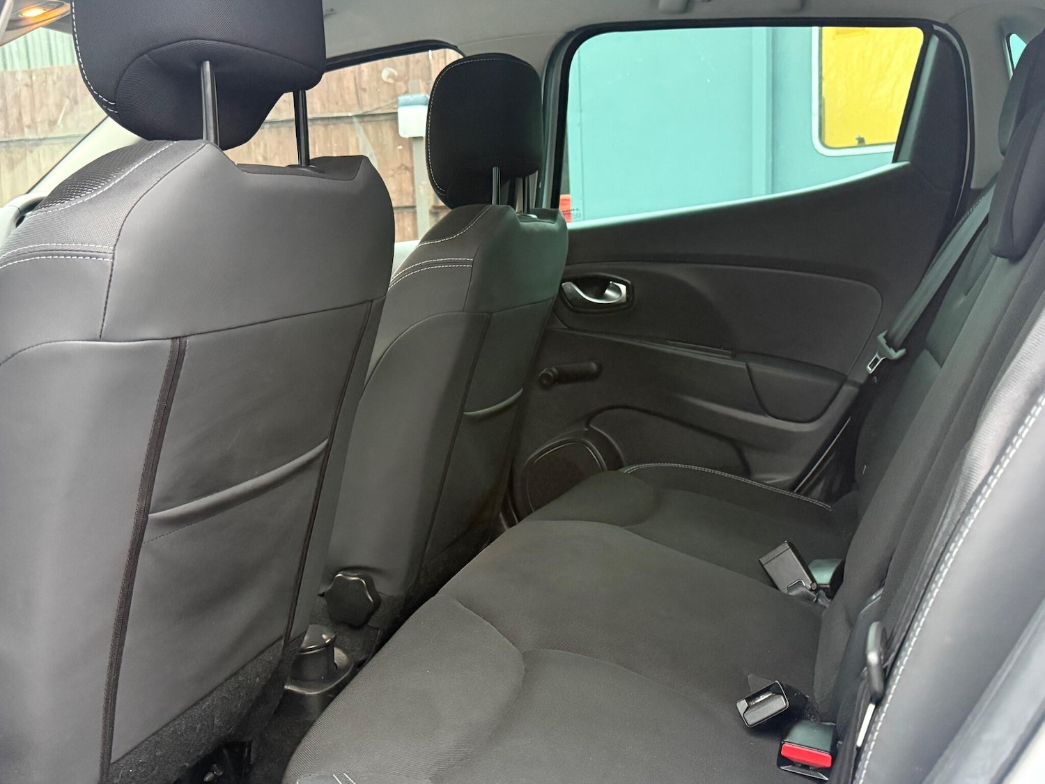 Used Renault Clio 2018 for sale - 76942598: Photo 39