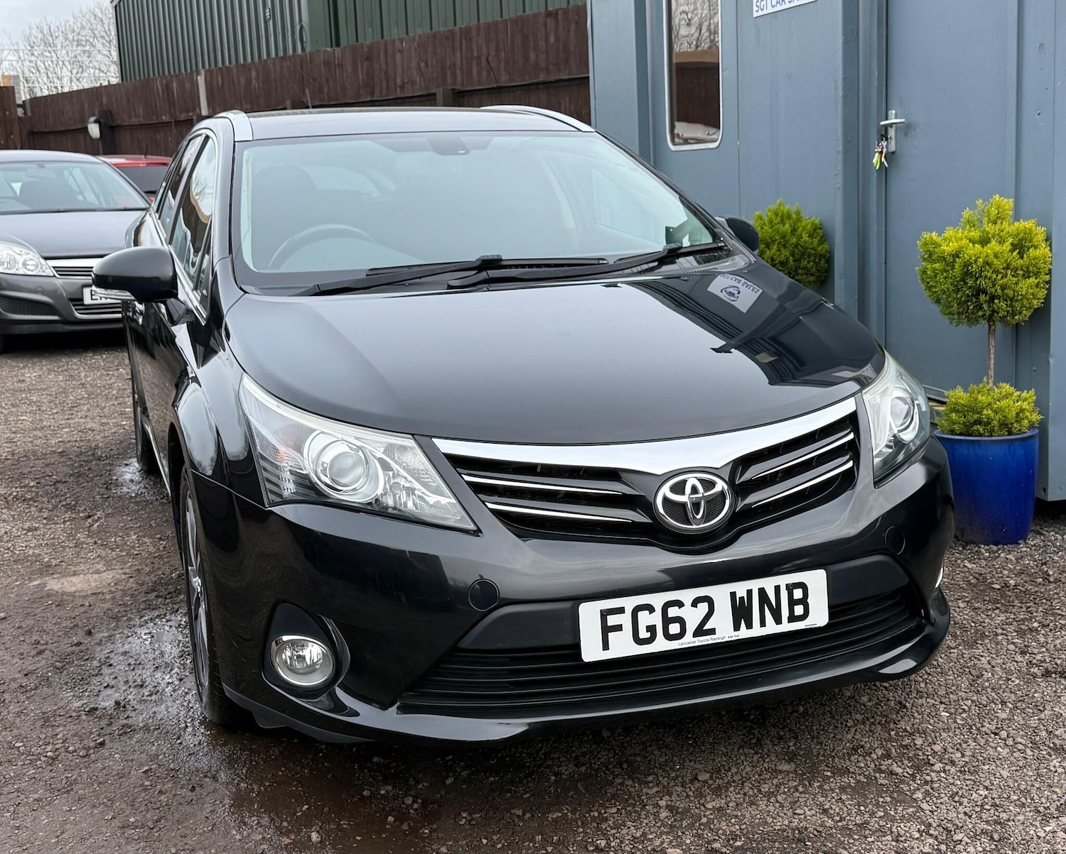 Used Toyota Avensis 2012 for sale - 77612410: Photo 2