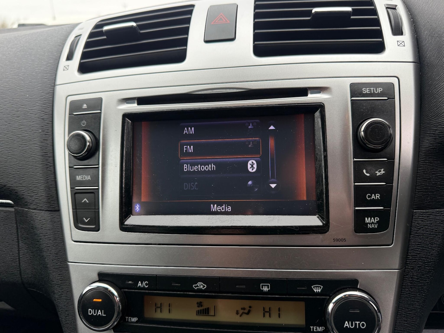 Used Toyota Avensis 2012 for sale - 77612410: Photo 37