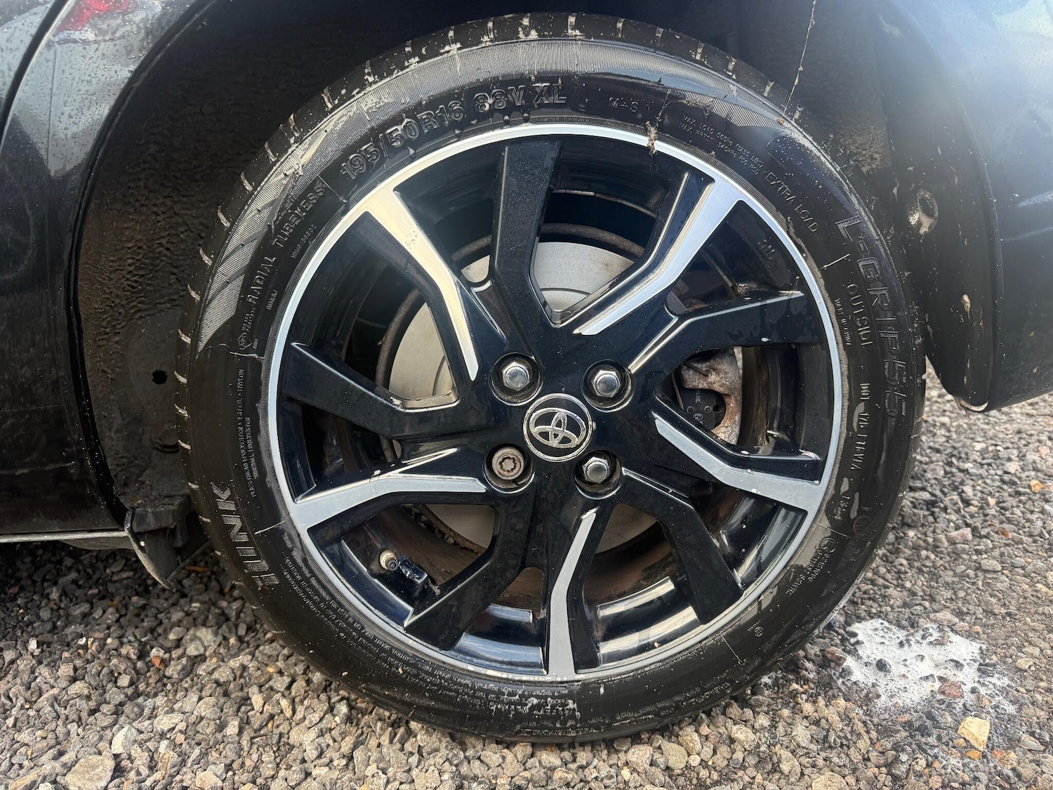 Used Toyota Yaris 2016 for sale - 76865661: Photo 42