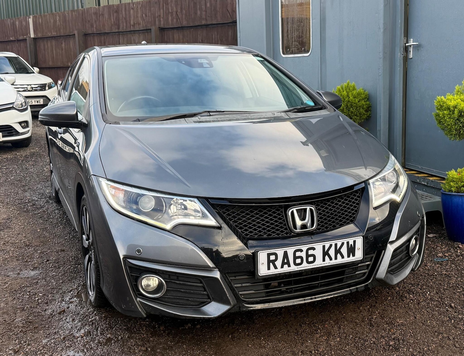 Used Honda Civic 2017 for sale - 77057281: Photo 2