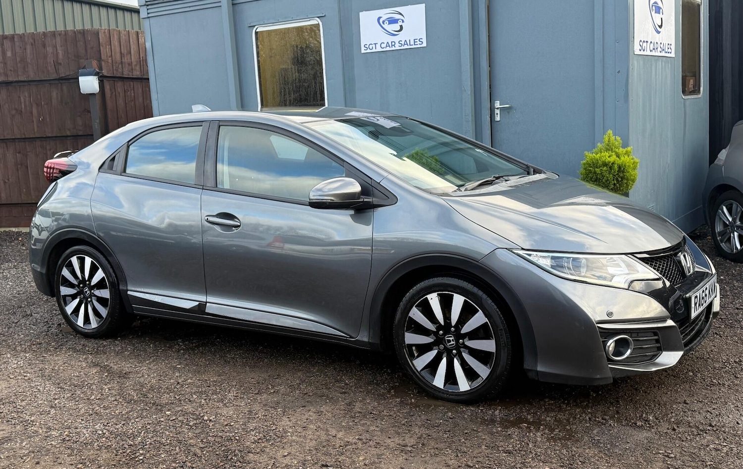 Used Honda Civic 2017 for sale - 77057281: Photo 4