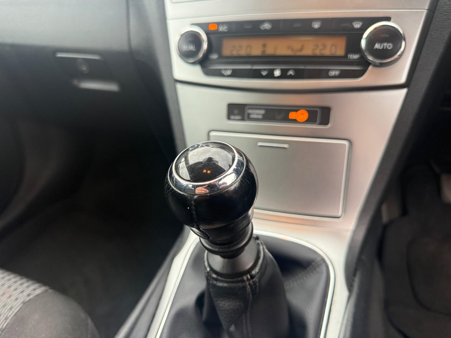 Used Toyota Avensis 2013 for sale - 77103642: Photo 29