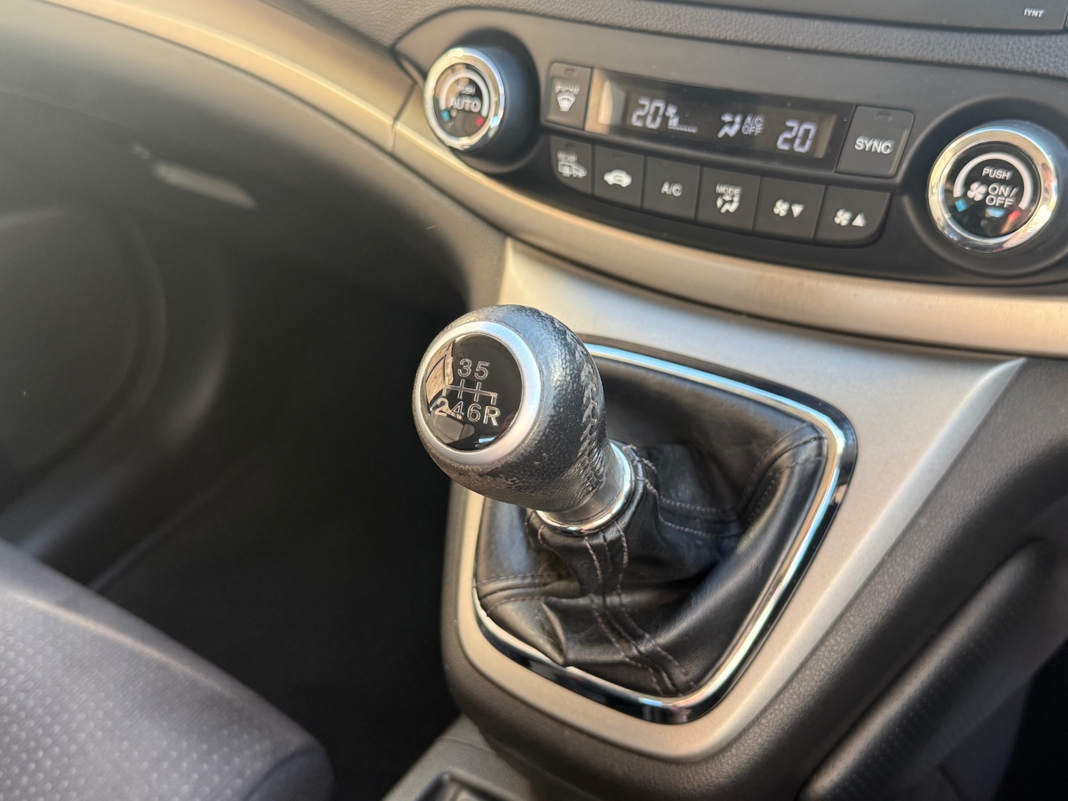 Used Honda CR-V 2013 for sale - 76859999: Photo 33