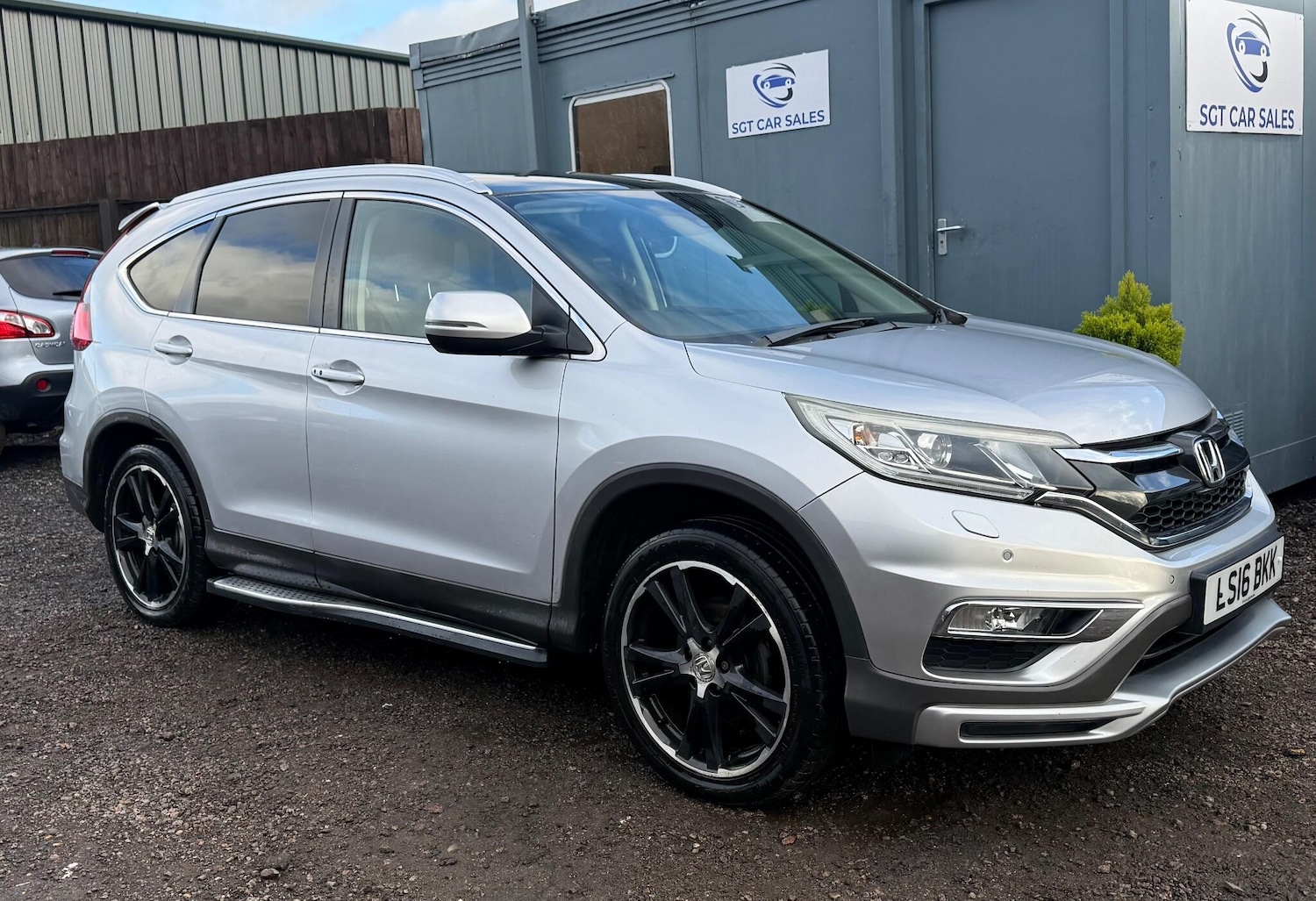 Used Honda CR-V 2016 for sale - 77229816: Photo 4