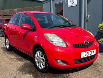 Used Toyota Yaris 2011 for sale - 79500601: Photo