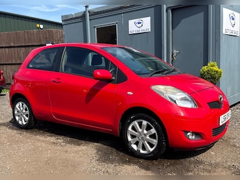 Used Toyota Yaris 2011 for sale - 79500601: Photo