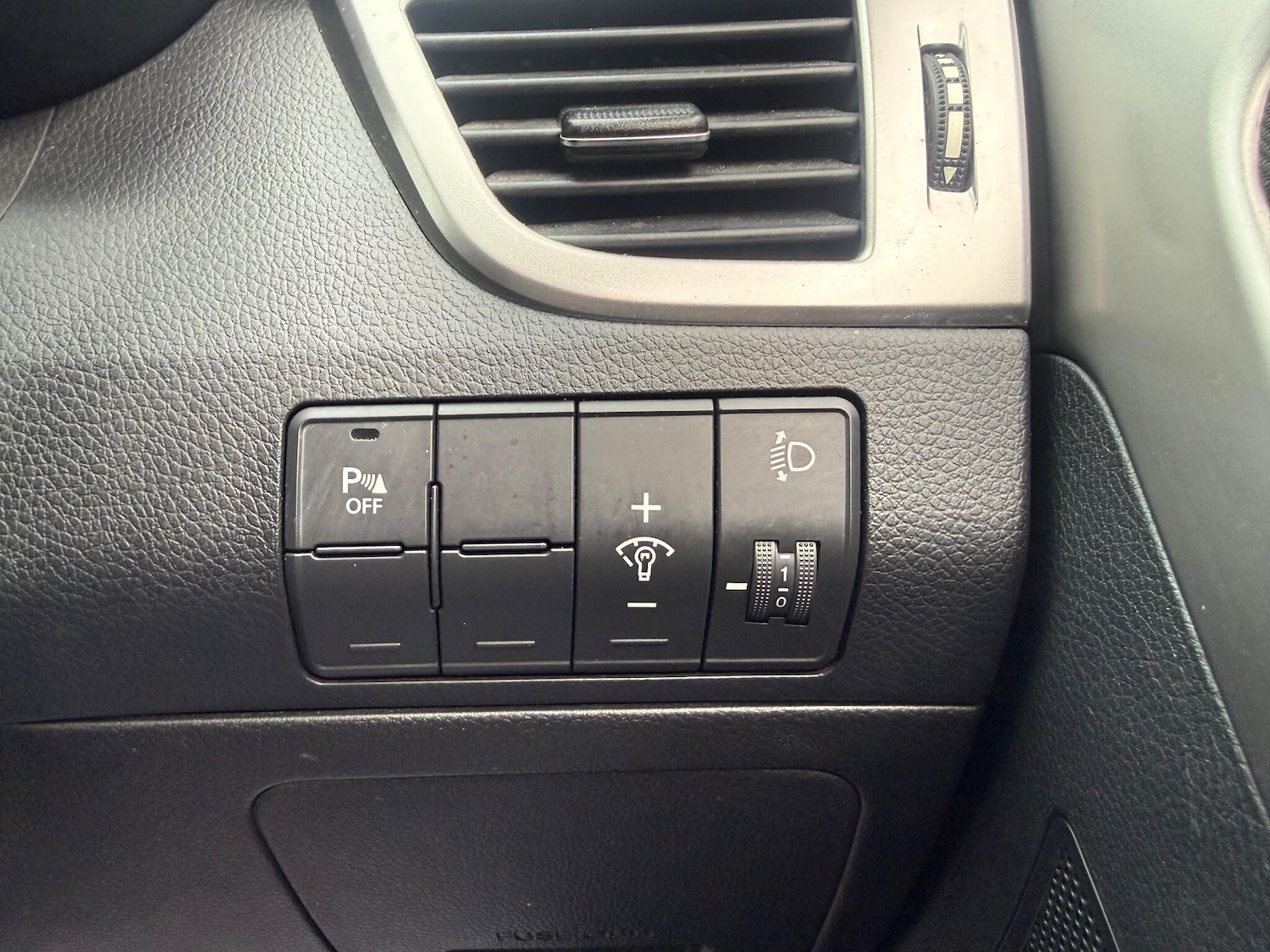 Used Hyundai i30 2013 for sale - 77330428: Photo 20