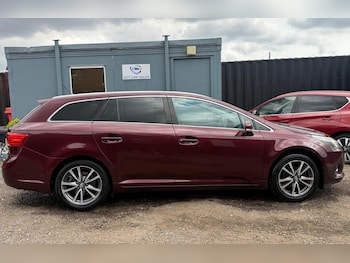 Used Toyota Avensis 2012 for sale - 79543809: Photo