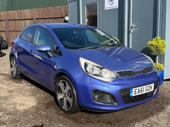 2011 (61) - 1.4 3 5dr