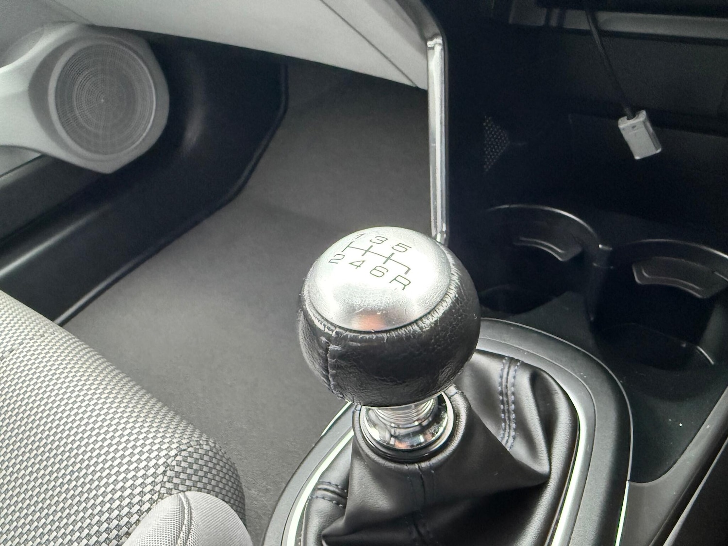 Used Honda CR-Z 2011 for sale - 77067064: Photo 38