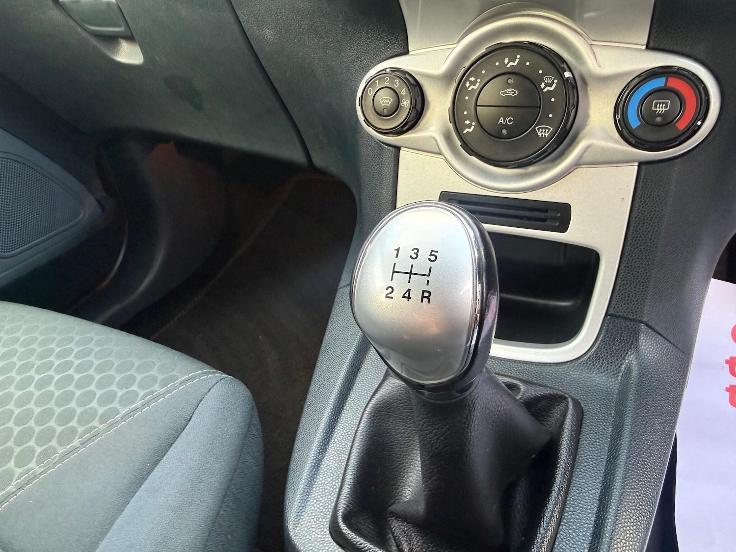 Used Ford Fiesta 2010 for sale - 77230260: Photo 28