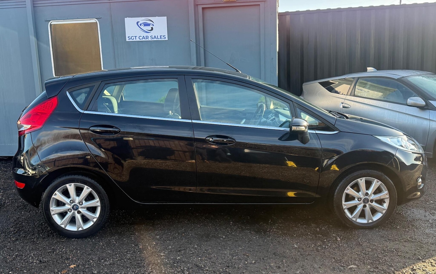 Used Ford Fiesta 2010 for sale - 77230260: Photo 5
