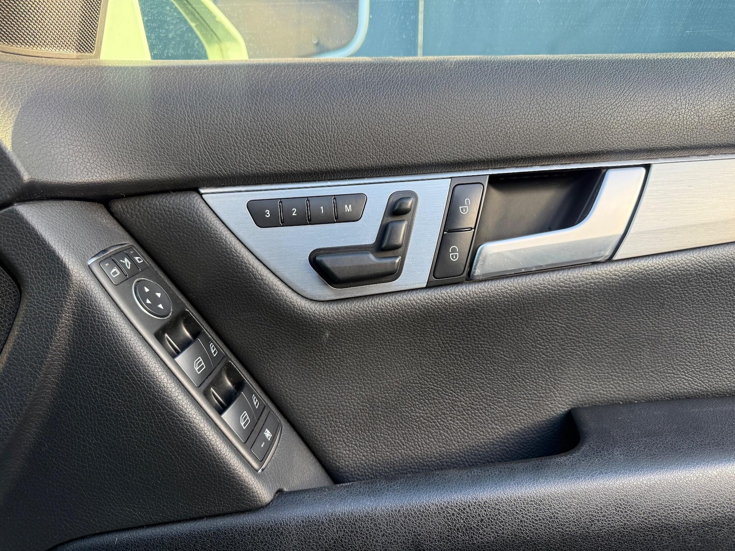 Used Mercedes-Benz C Class 2012 for sale - 77081289: Photo 29