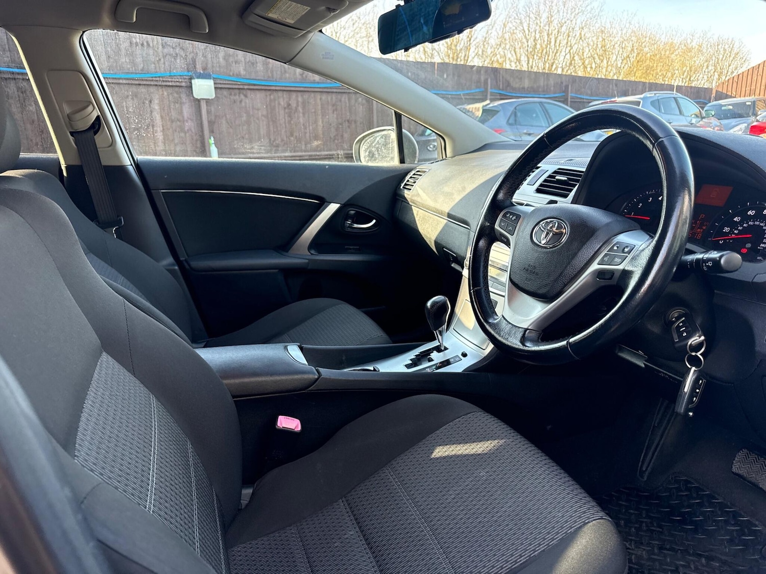 Used Toyota Avensis 2012 for sale - 77737349: Photo 22