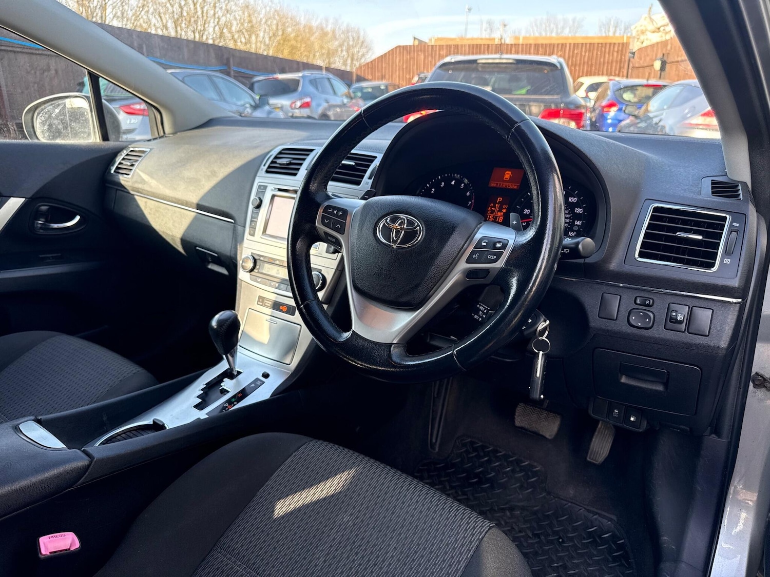 Used Toyota Avensis 2012 for sale - 77737349: Photo 23