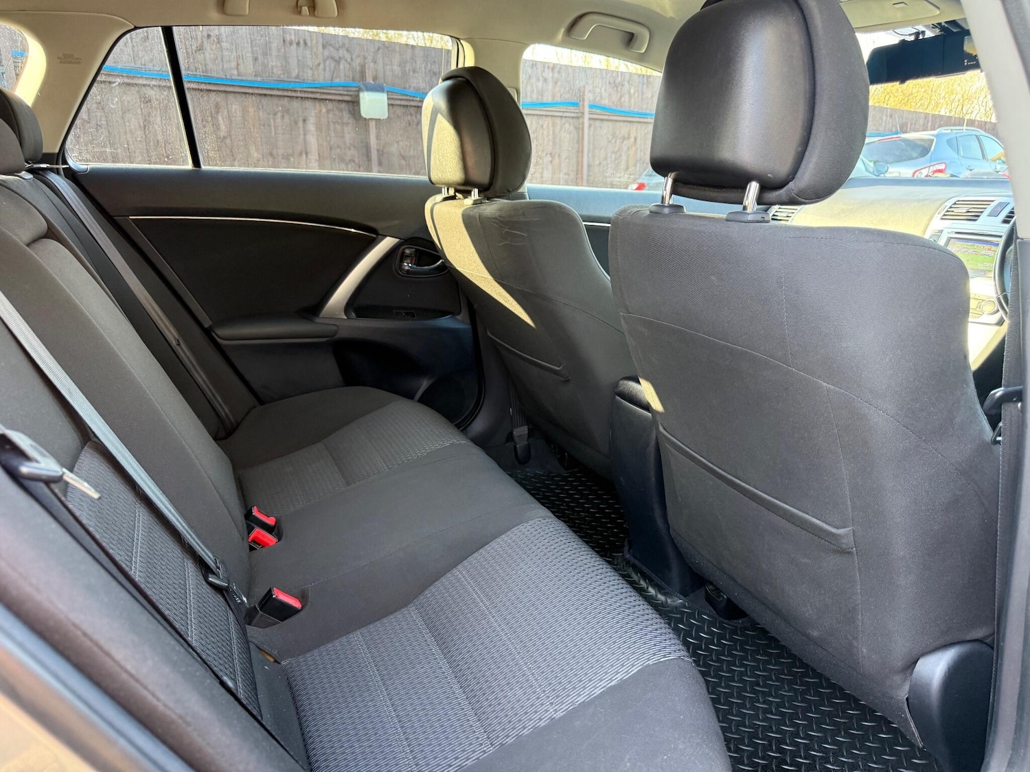 Used Toyota Avensis 2012 for sale - 77737349: Photo 30