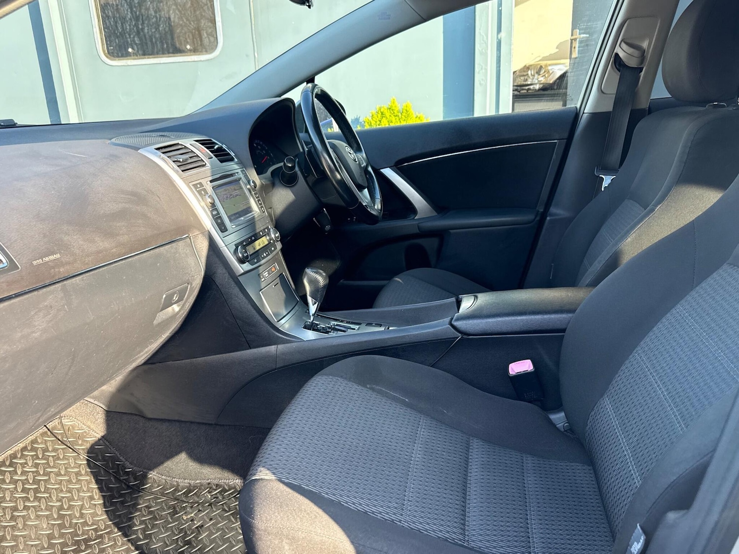 Used Toyota Avensis 2012 for sale - 77737349: Photo 32