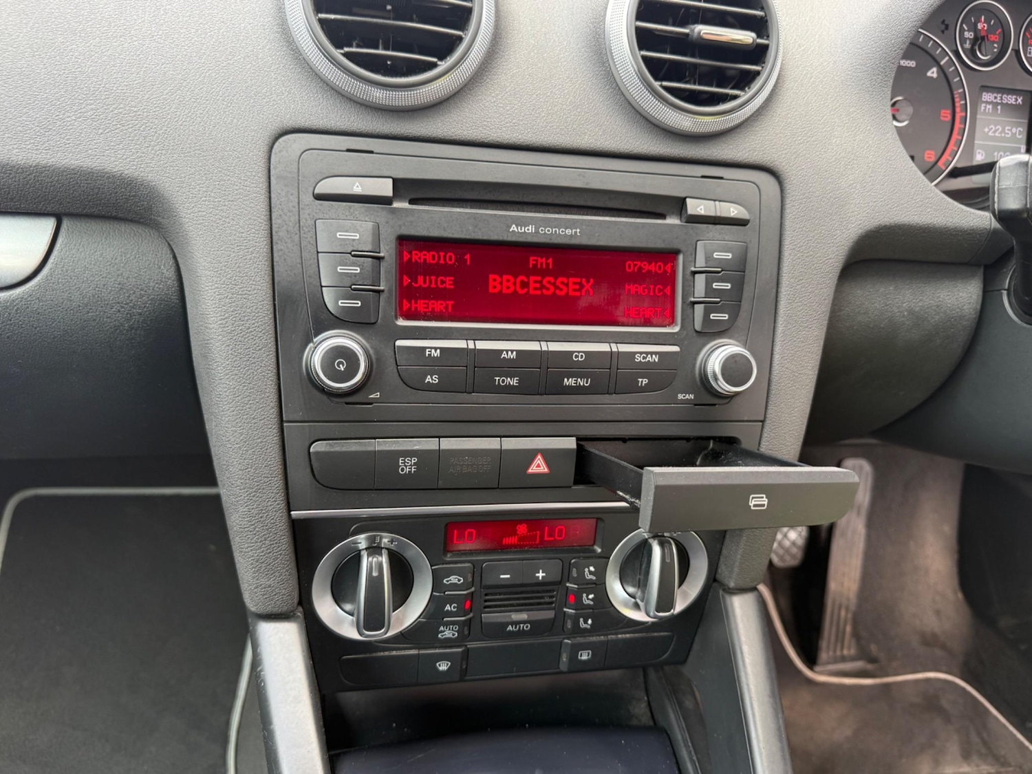 Vehicle 29
