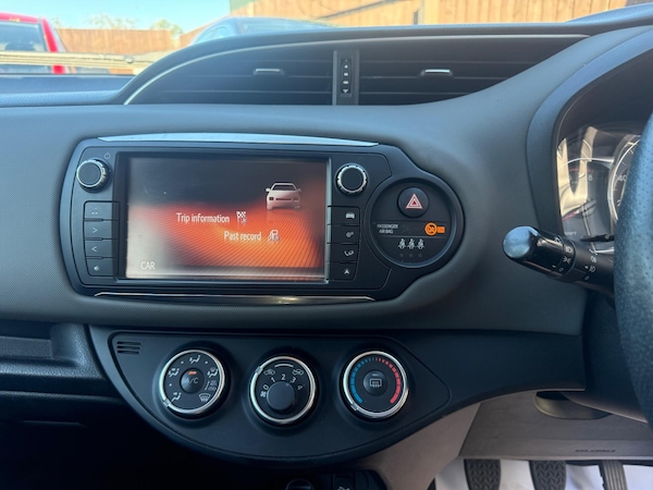 Used Toyota Yaris 2016 for sale - 76214041: Photo 28