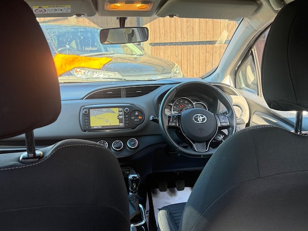Used Toyota Yaris 2016 for sale - 76214041: Photo 35
