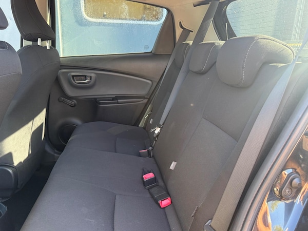 Used Toyota Yaris 2016 for sale - 76214041: Photo 37