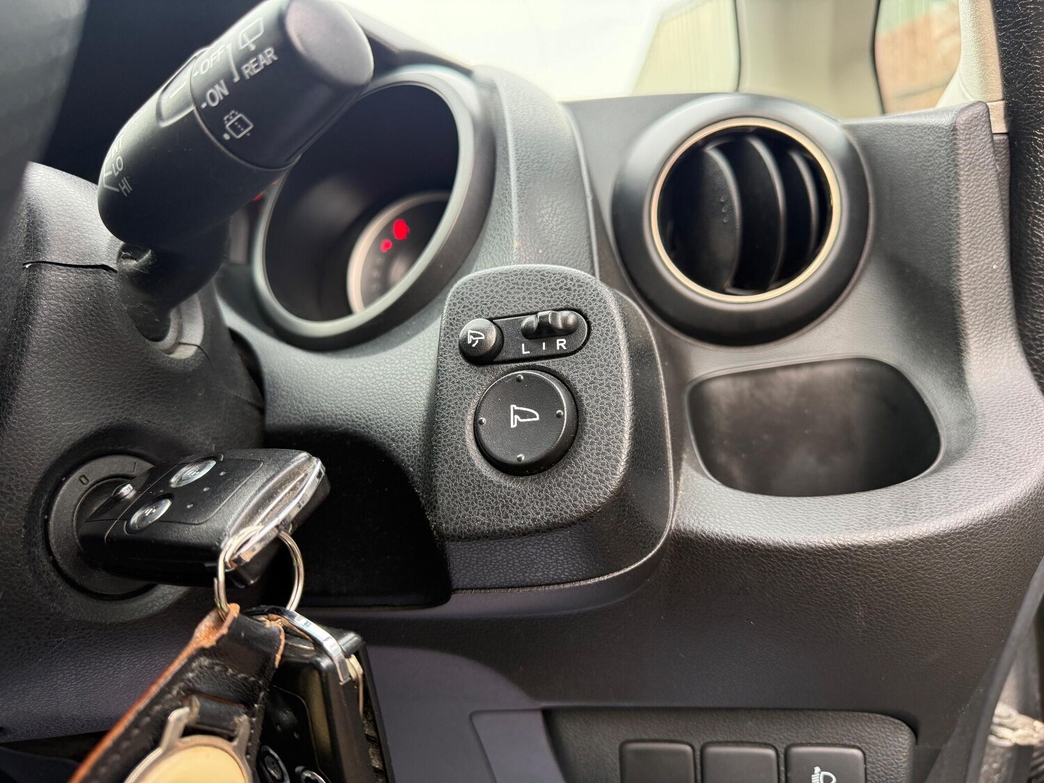 Used Honda Jazz 2013 for sale - 77586200: Photo 28