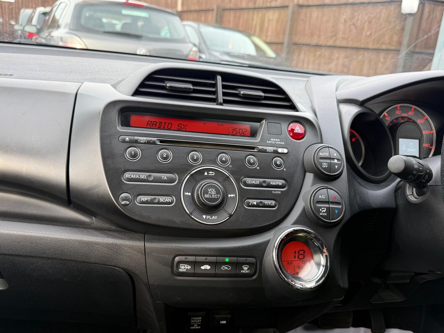 Used Honda Jazz 2013 for sale - 77586200: Photo 32