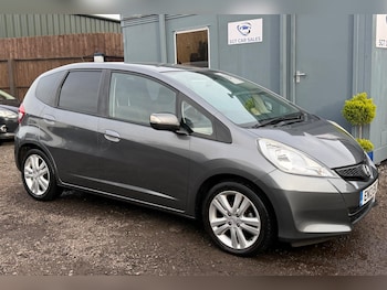 Used Honda Jazz 2013 for sale - 77586200: Photo