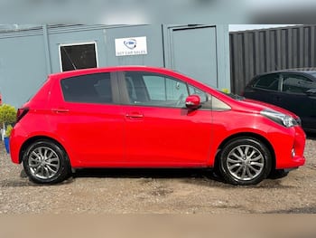 Used Toyota Yaris 2016 for sale - 79765521: Photo