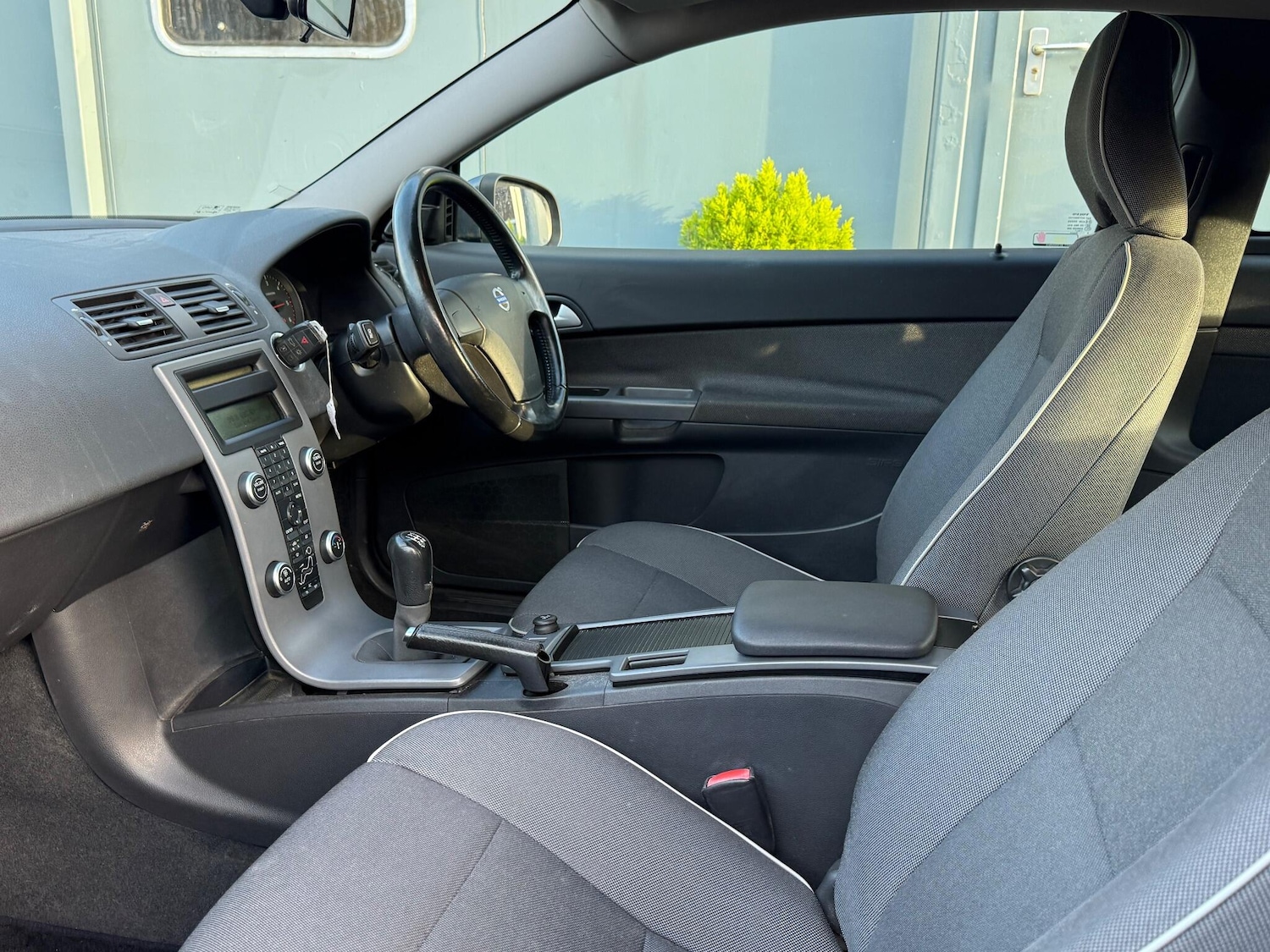 Used Volvo C30 2009 for sale - 77230075: Photo 21