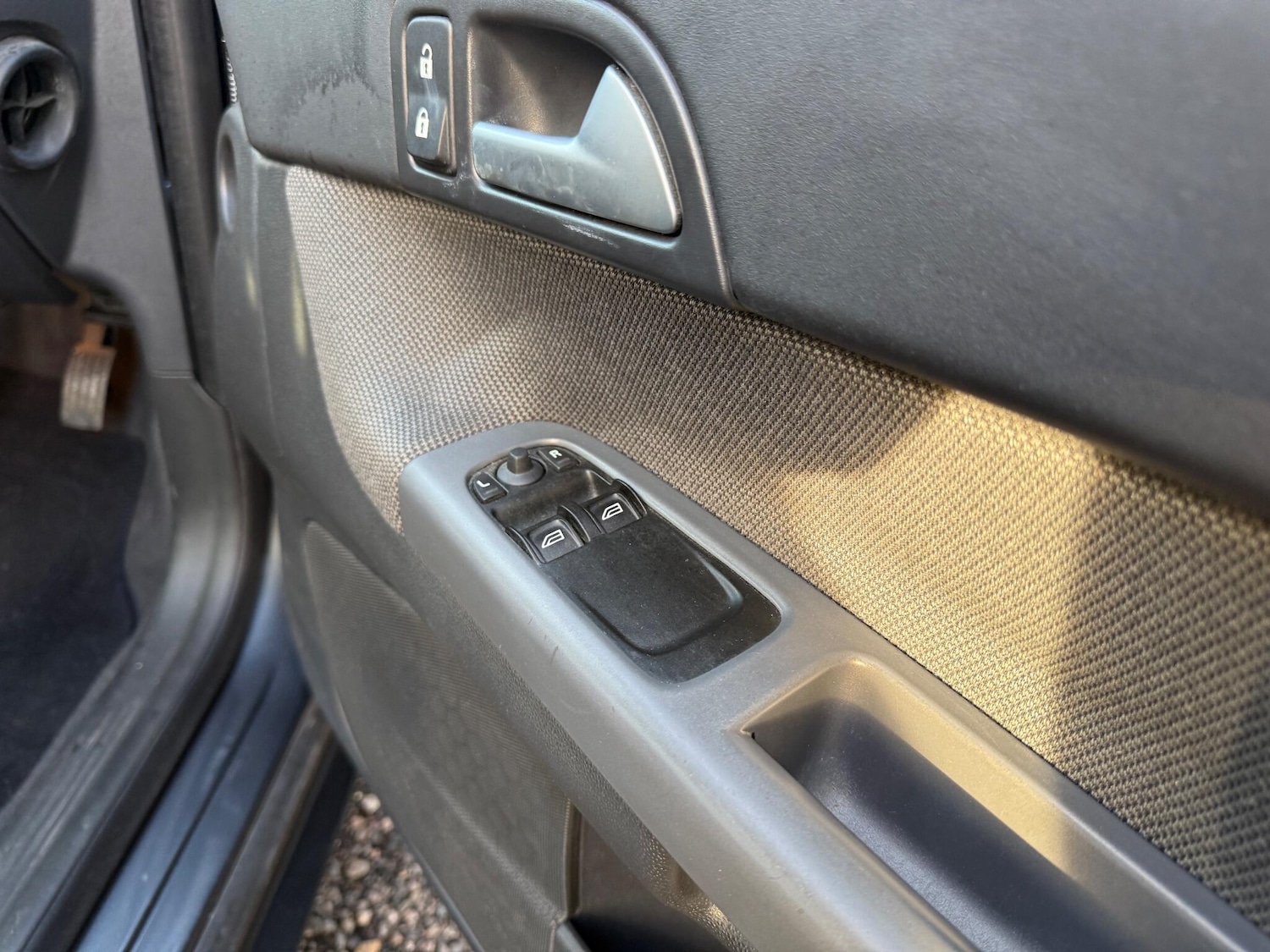 Used Volvo C30 2009 for sale - 77230075: Photo 23