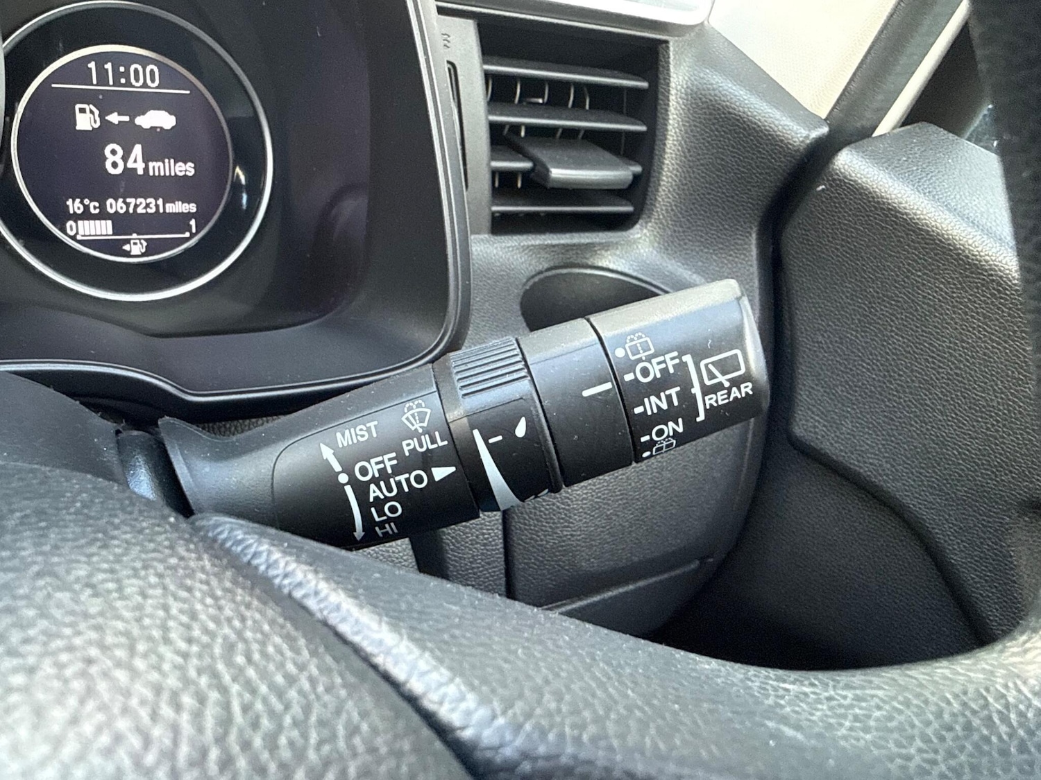 Used Honda Jazz 2015 for sale - 76521952: Photo 33