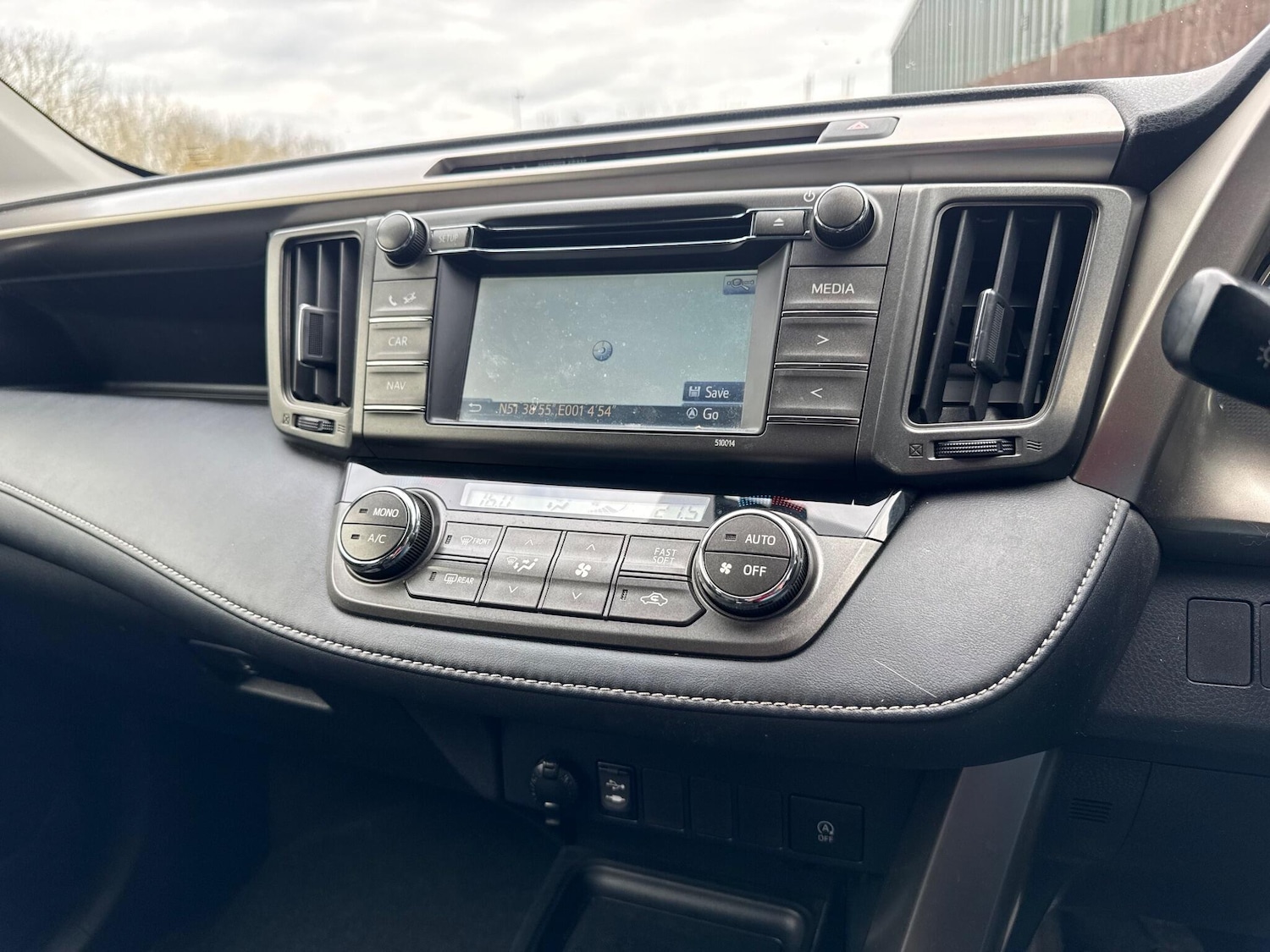 Used Toyota RAV4 2015 for sale - 78101078: Photo 29